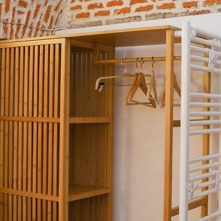 Encomienda Guest House Мадрид Екстериор снимка