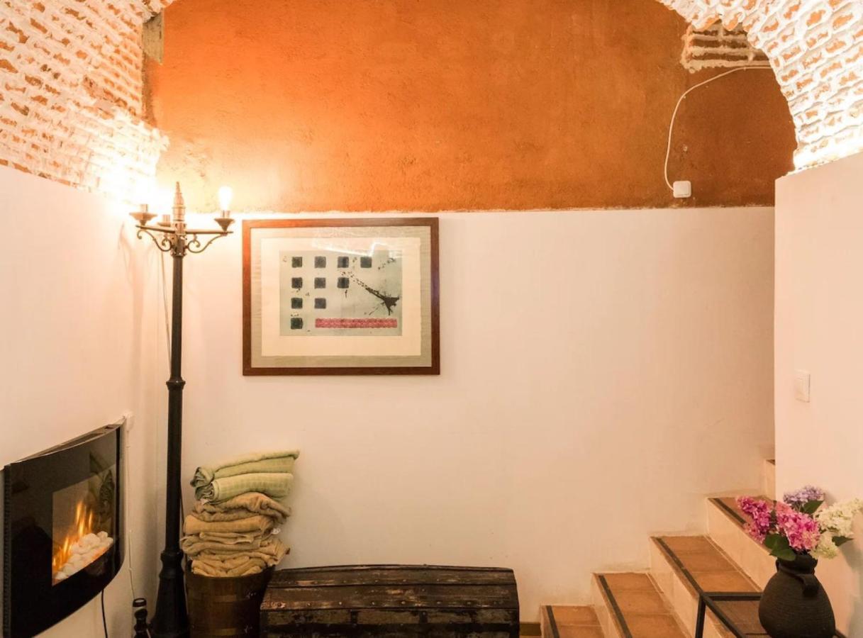Encomienda Guest House Мадрид Екстериор снимка