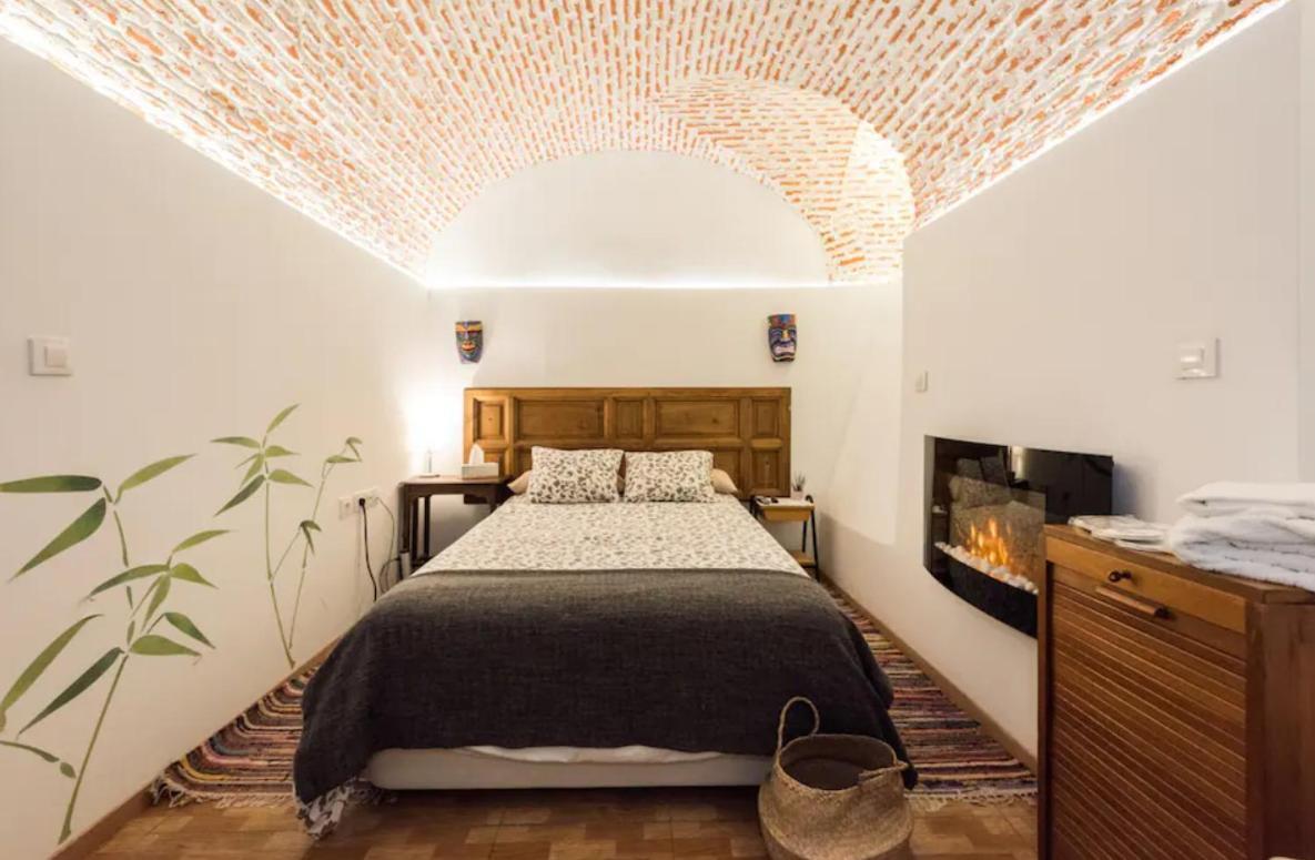 Encomienda Guest House Мадрид Екстериор снимка