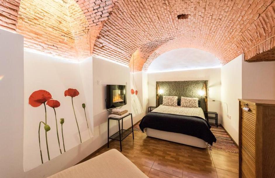 Encomienda Guest House Мадрид Екстериор снимка