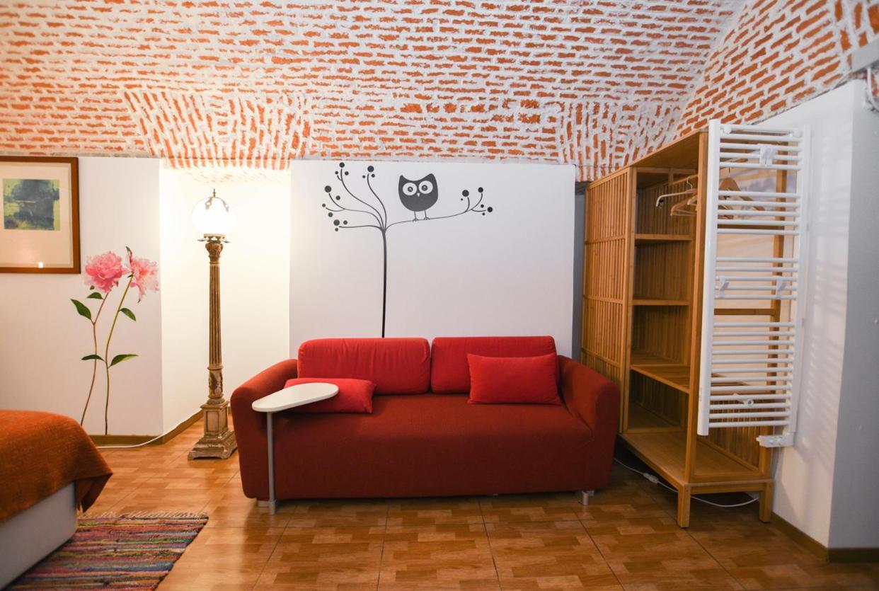 Encomienda Guest House Мадрид Екстериор снимка