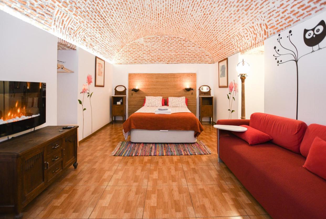 Encomienda Guest House Мадрид Екстериор снимка