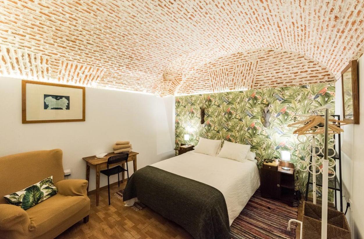 Encomienda Guest House Мадрид Екстериор снимка