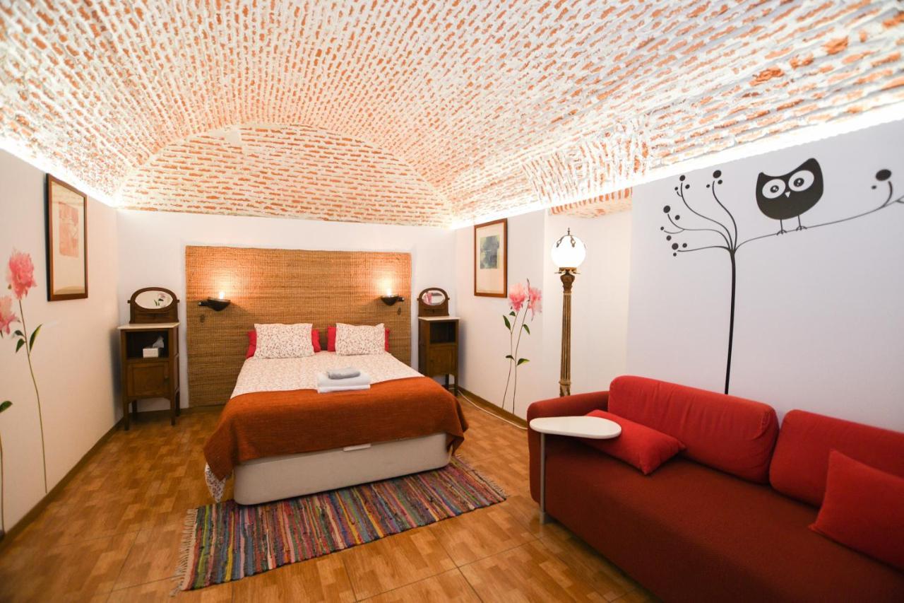 Encomienda Guest House Мадрид Екстериор снимка