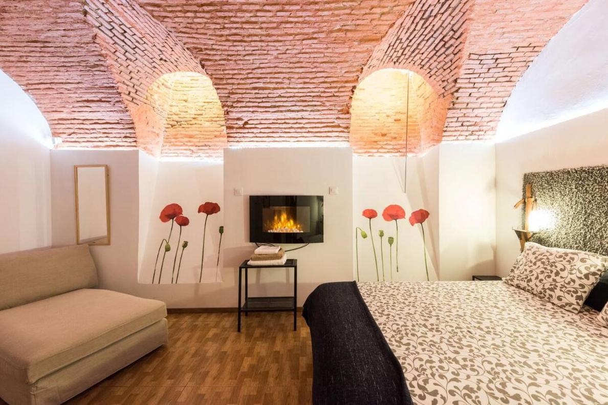 Encomienda Guest House Мадрид Екстериор снимка