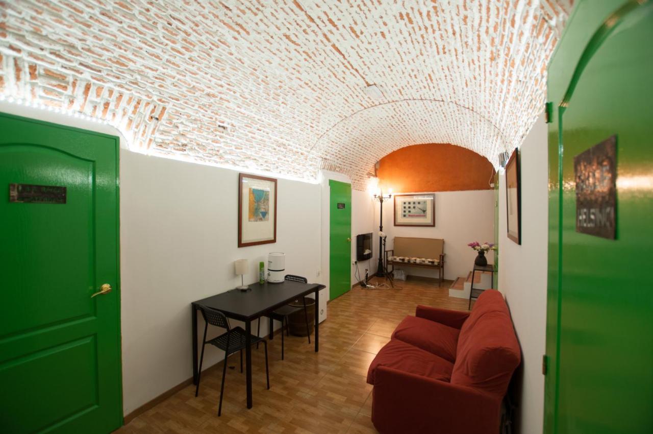 Encomienda Guest House Мадрид Екстериор снимка